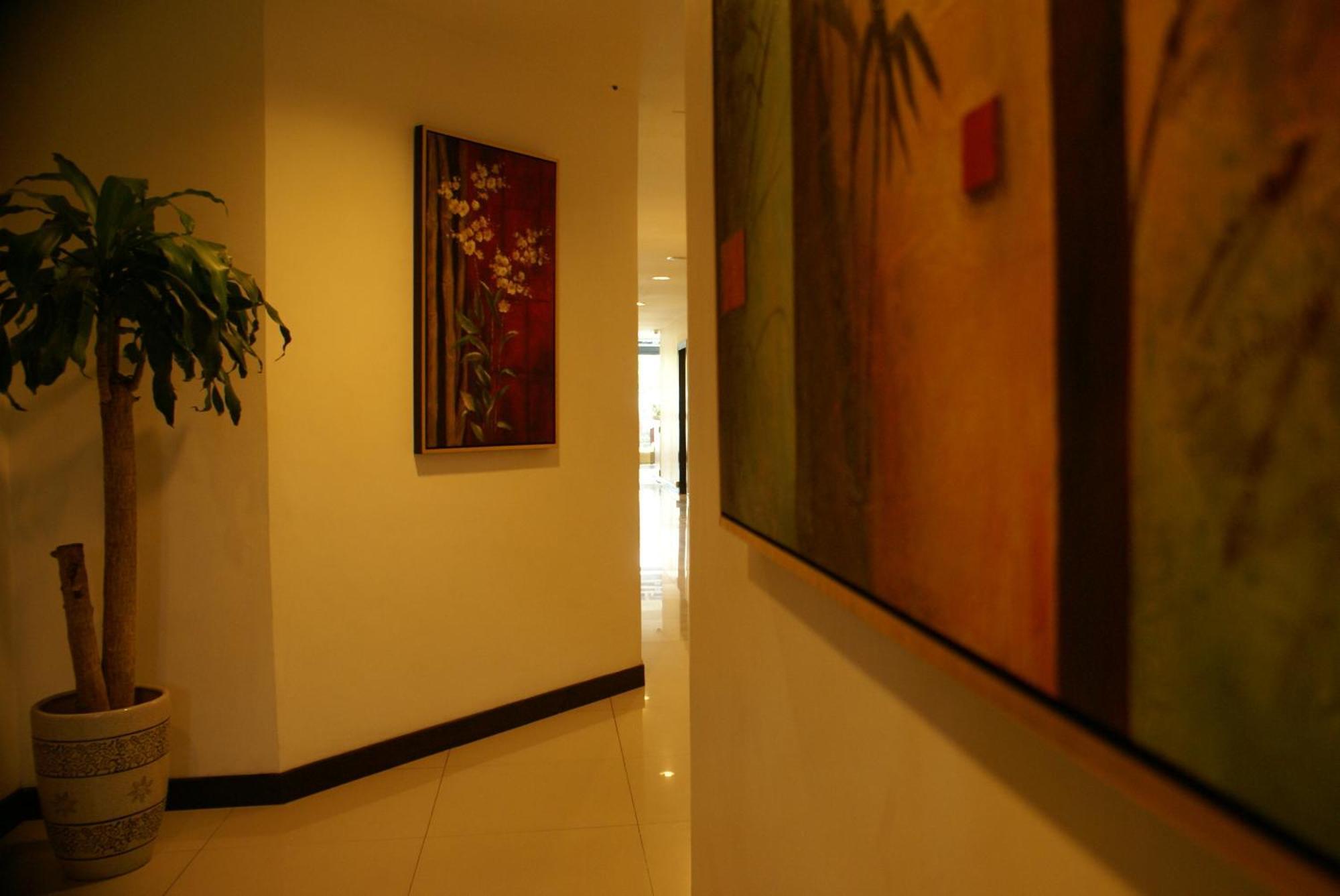 โรงแรมแมงก้า เซอรีเคมบางัน ภายนอก รูปภาพ