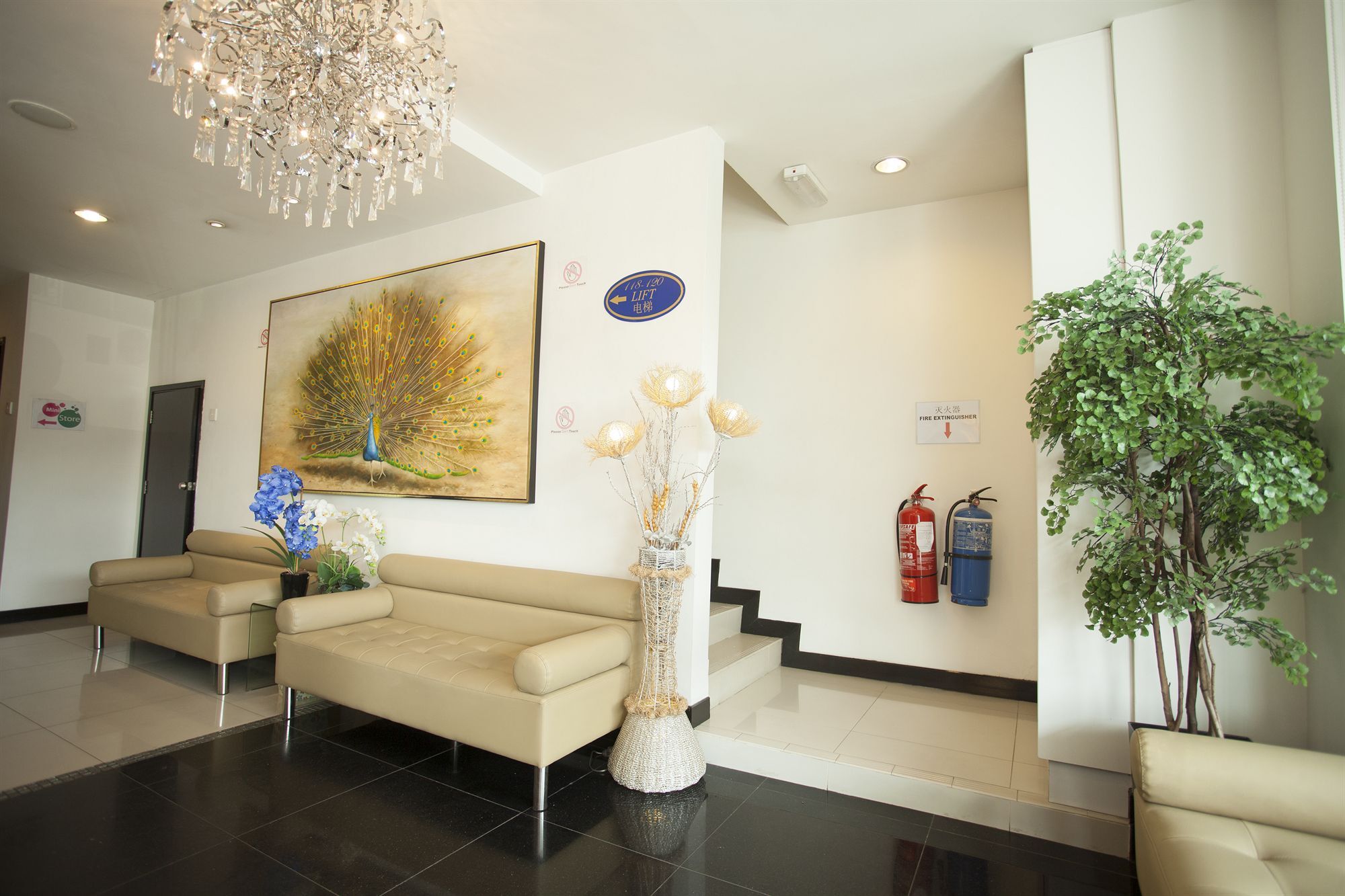 โรงแรมแมงก้า เซอรีเคมบางัน ภายนอก รูปภาพ